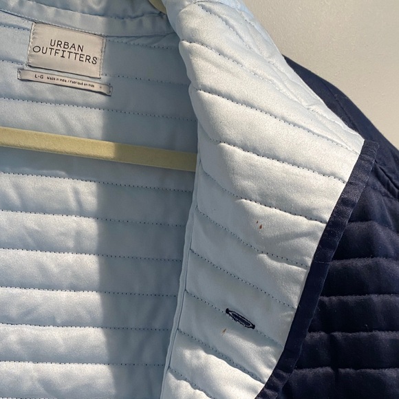 Navy and Cream Women's Quilted Jacket - Picture 6 of 8